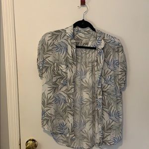 Leaf pattern button down